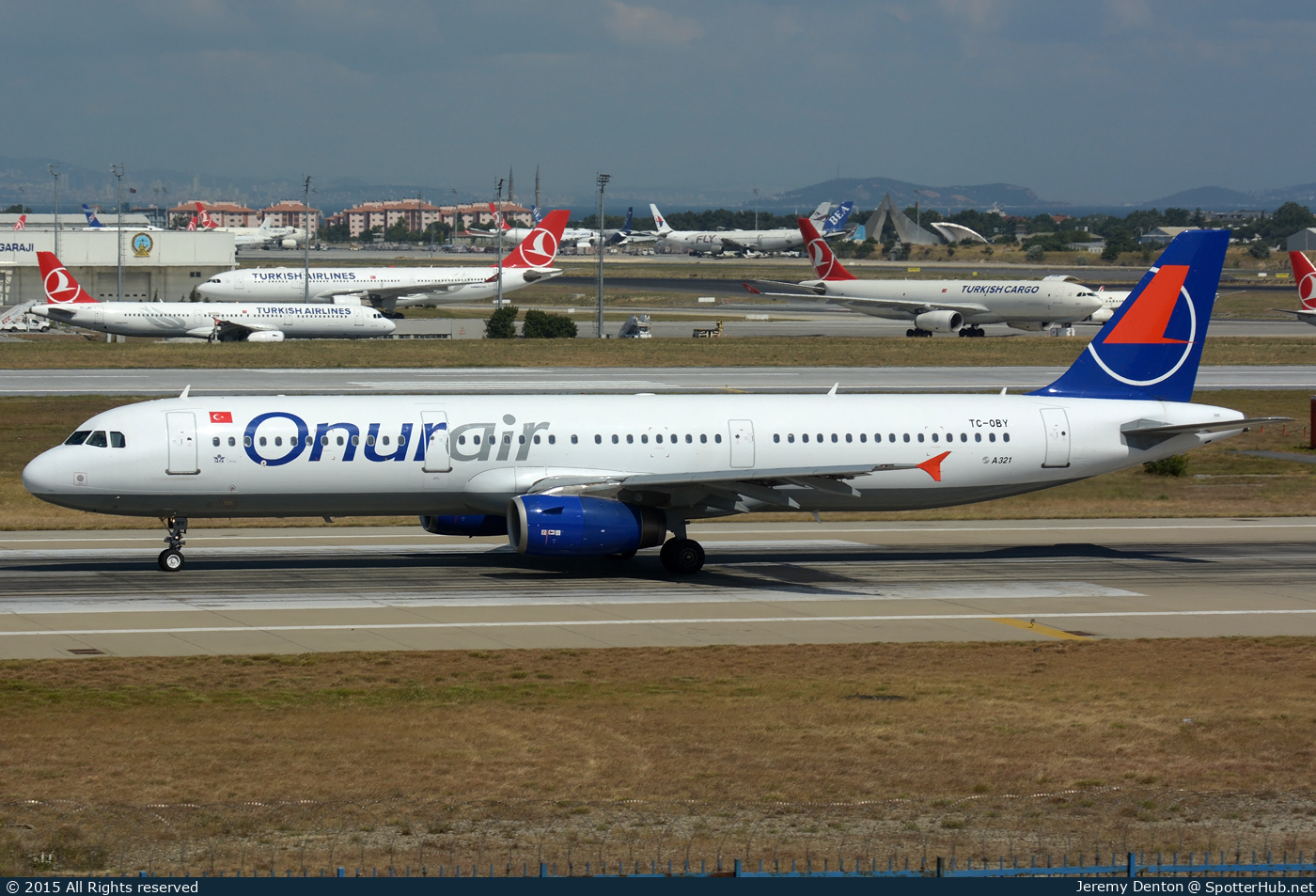 Photo of TC-OBY - Airbus A321-211 operated by Onur Air