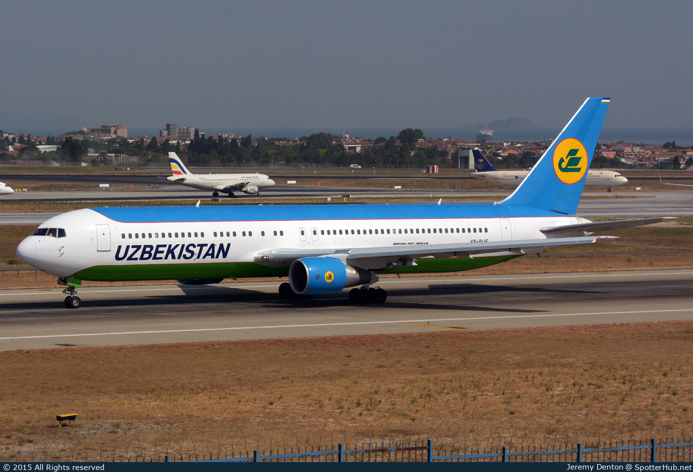 Photo of VP-BUE - Boeing 767-3CB(ER) operated by Uzbekistan Airways