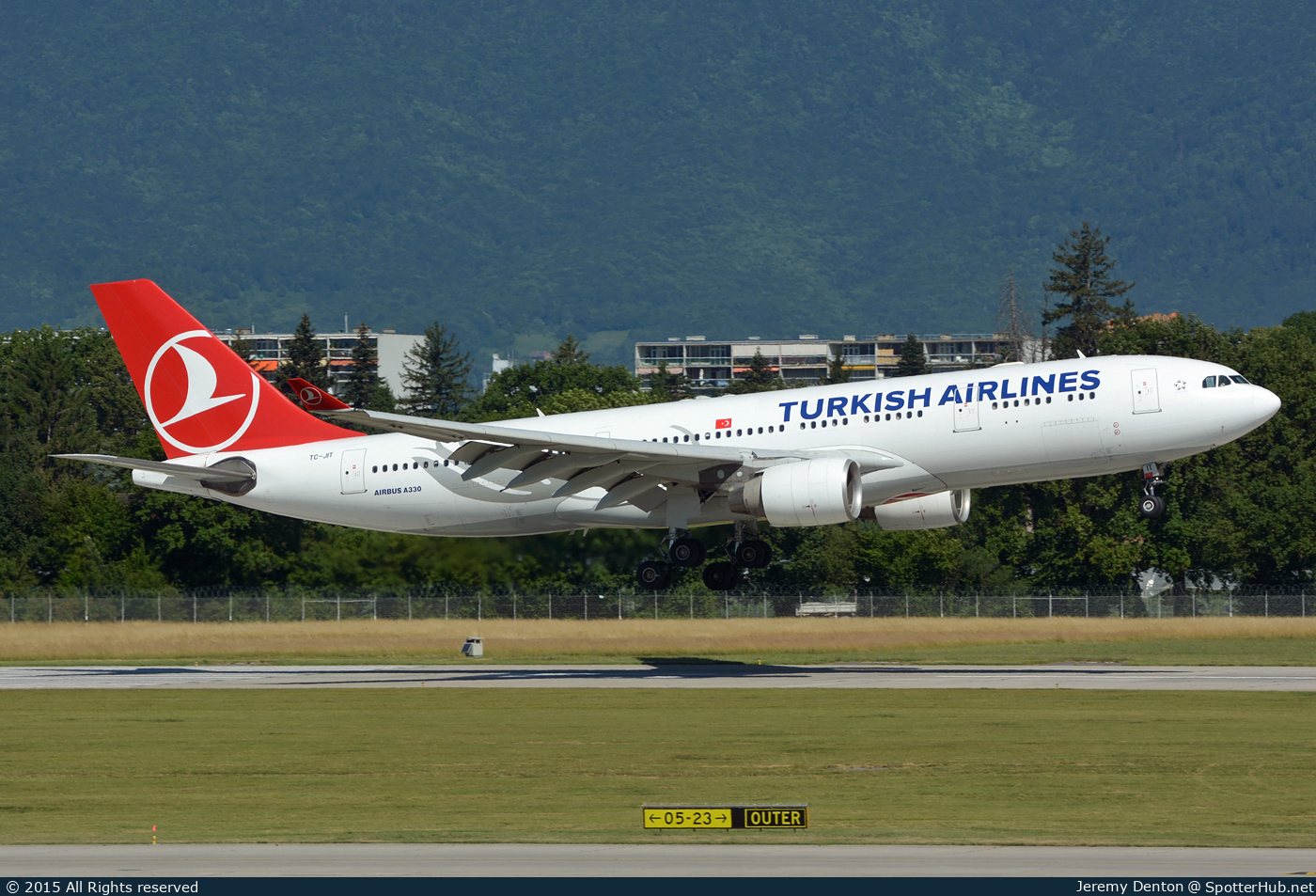 Photo of TC-JIT - Airbus A330-223 operated by Turkish Airlines