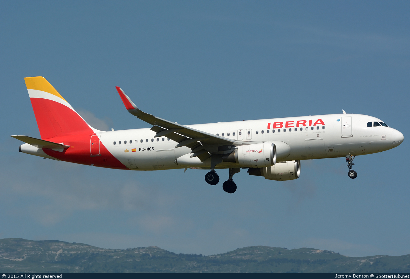 Photo of EC-MCS - Airbus A320-214 operated by Iberia