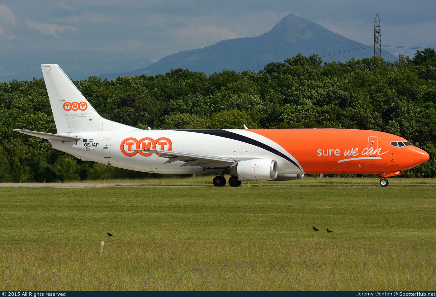 Photo of OE-IAP - Boeing 737-4M0(BDSF) operated by TNT Airways