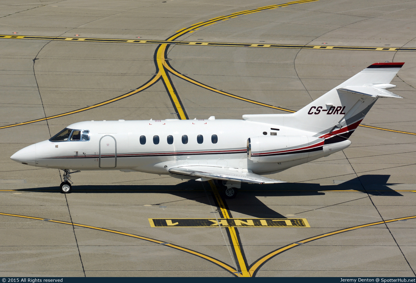 Photo of CS-DRL - Hawker Beechcraft 800XP operated by NetJets Europe