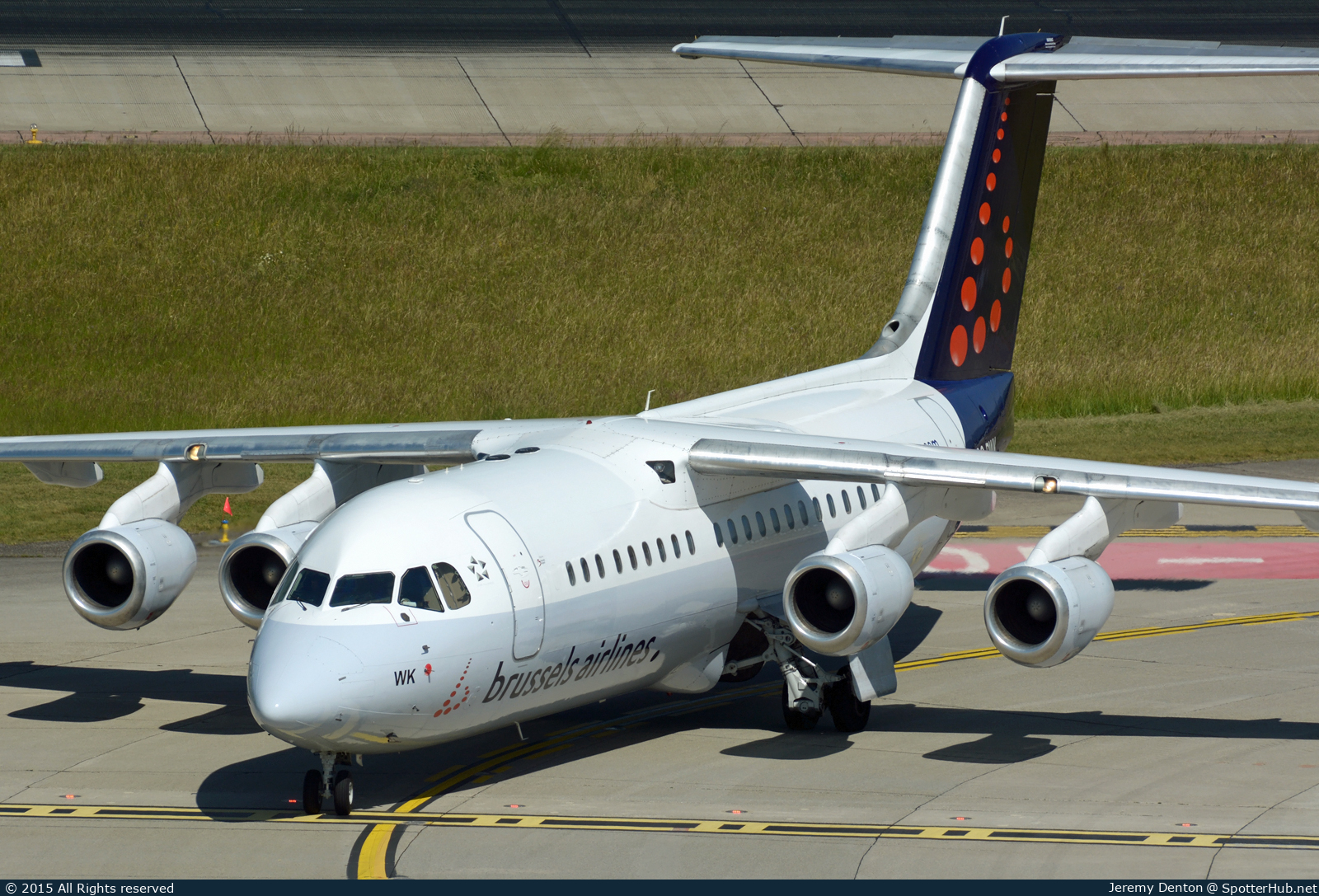 Photo of OO-DWK - British Aerospace Avro RJ100 operated by Brussels Airlines