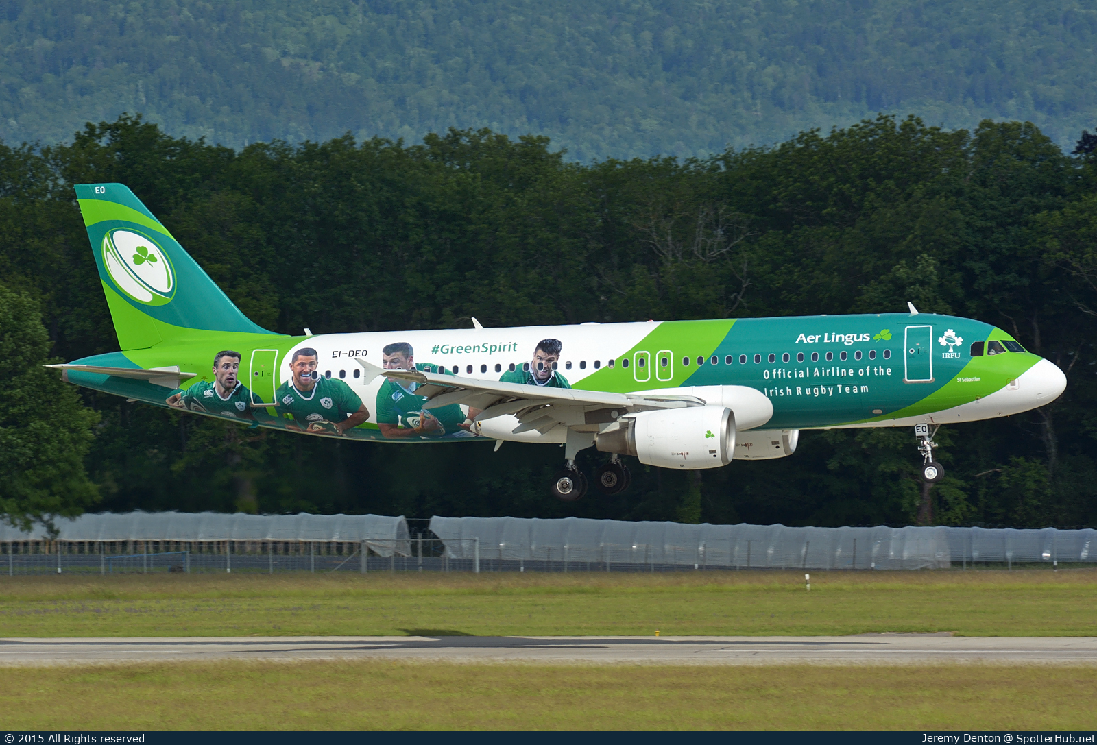 Photo of EI-DEO - Airbus A320-214 operated by Aer Lingus