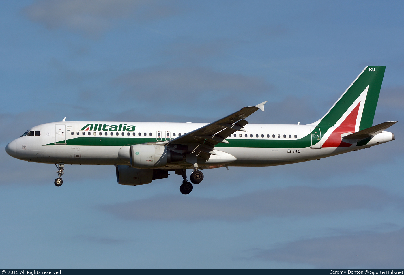 Photo of EI-IKU - Airbus A320-214 operated by Alitalia