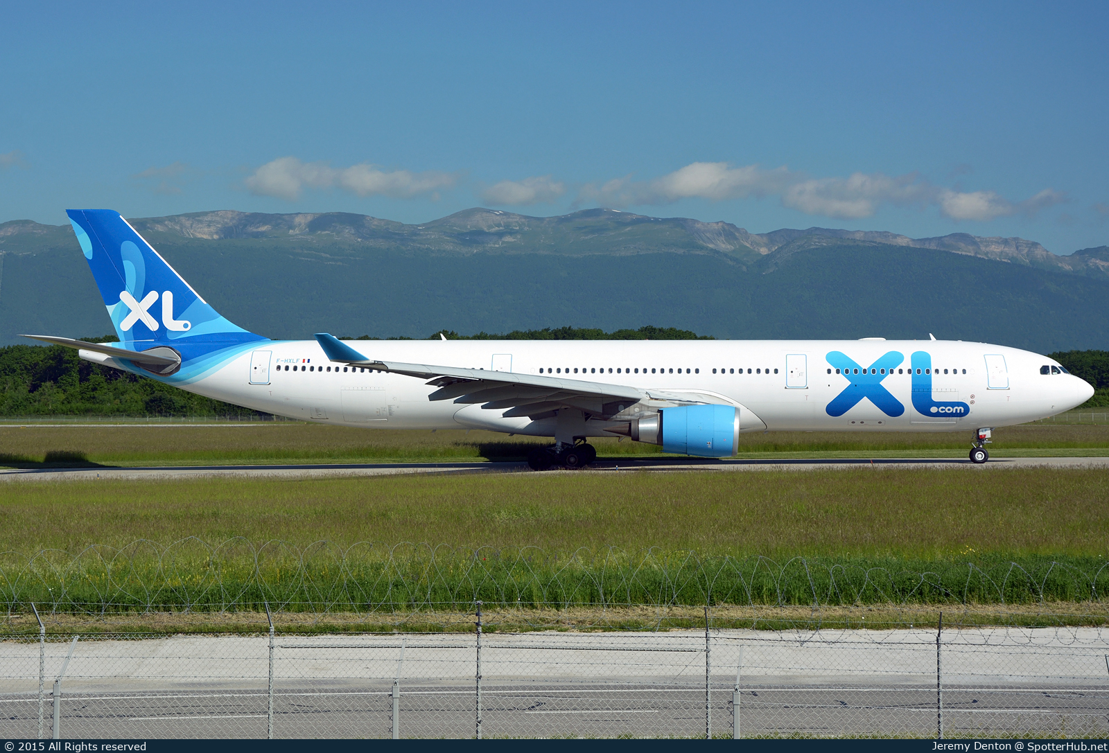 Photo of F-HXLF - Airbus A330-303 operated by XL Airways France