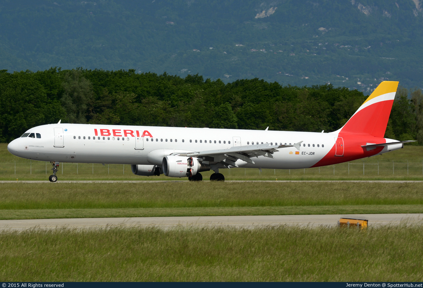 Photo of EC-JDR - Airbus A321-213 operated by Iberia