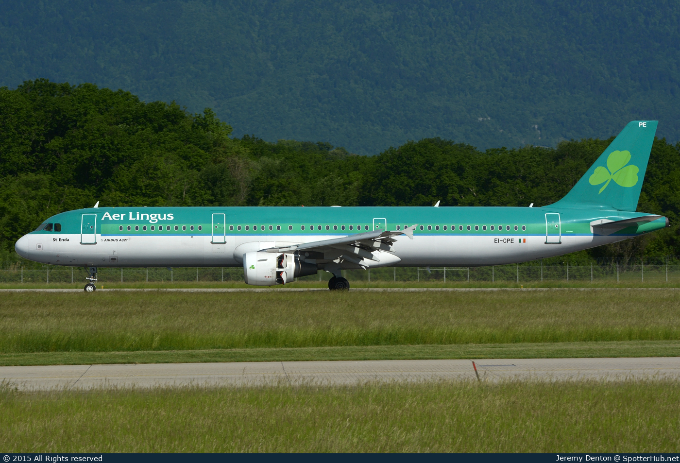 Photo of EI-CPE - Airbus A321-211 operated by Aer Lingus