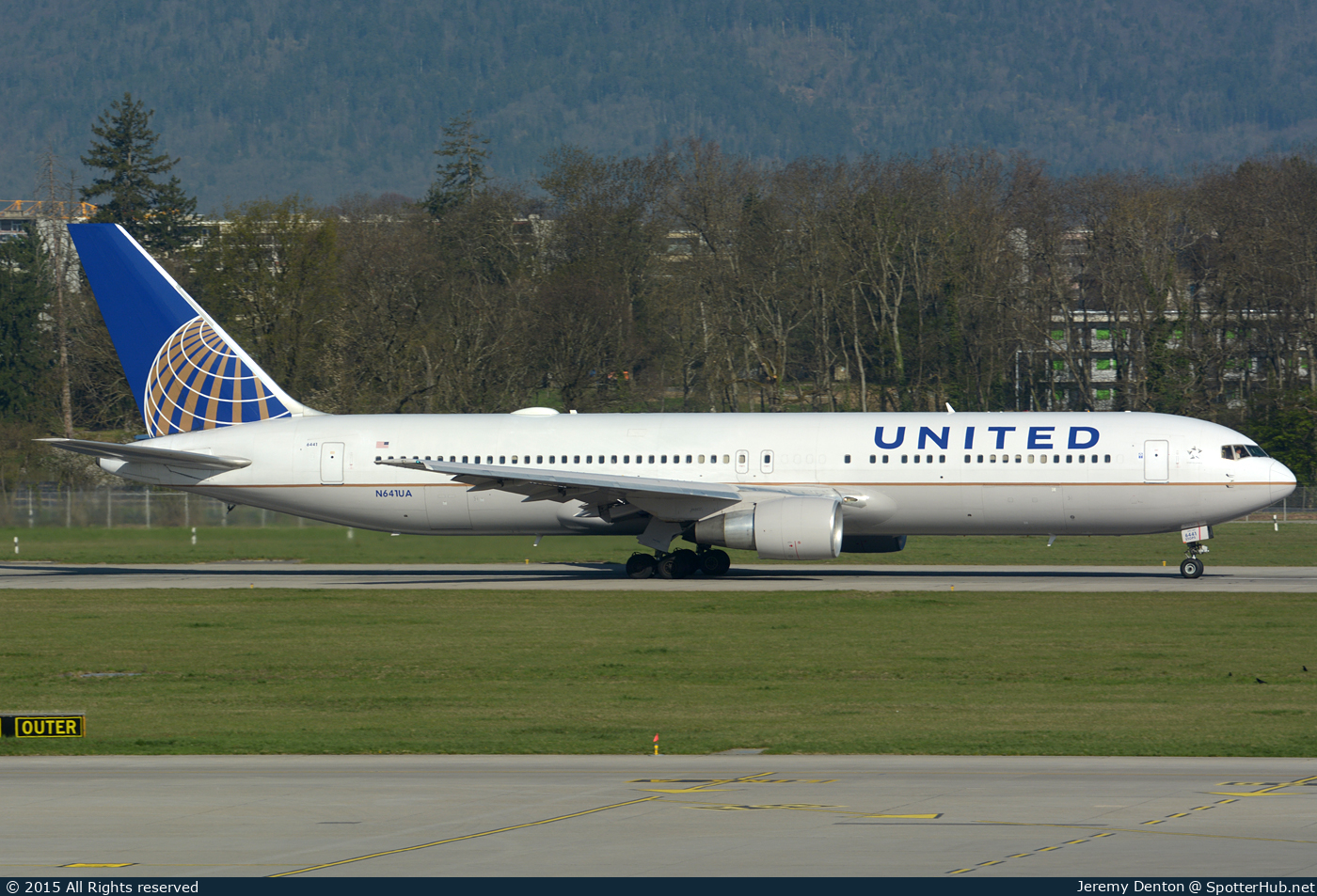 Photo of N641UA - Boeing 767-322(ER) operated by United Airlines