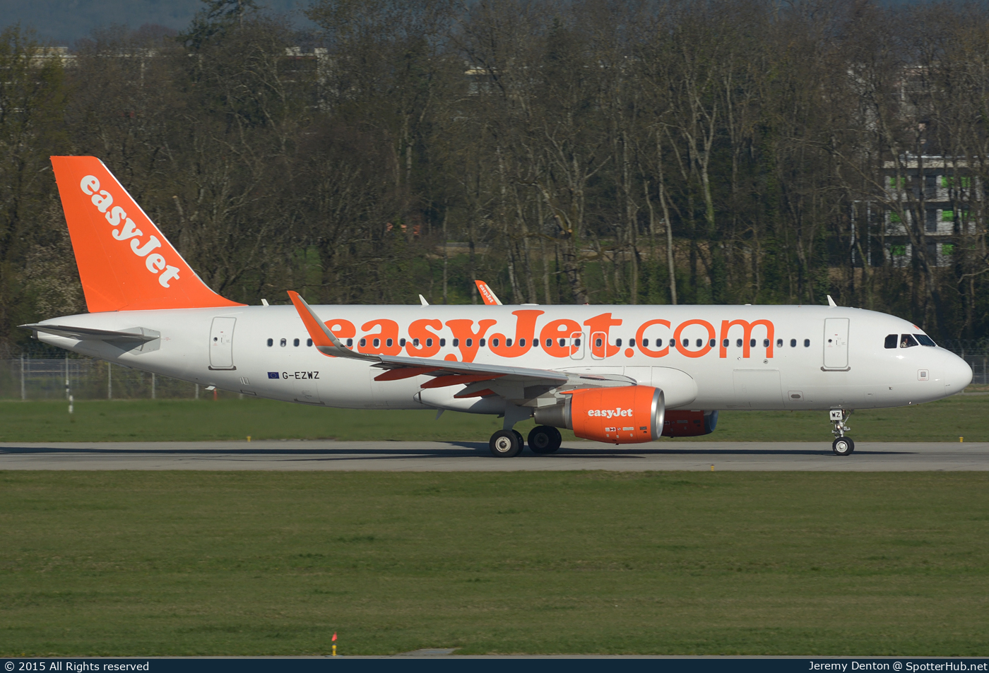 Photo of G-EZWZ - Airbus A320-214 operated by easyJet