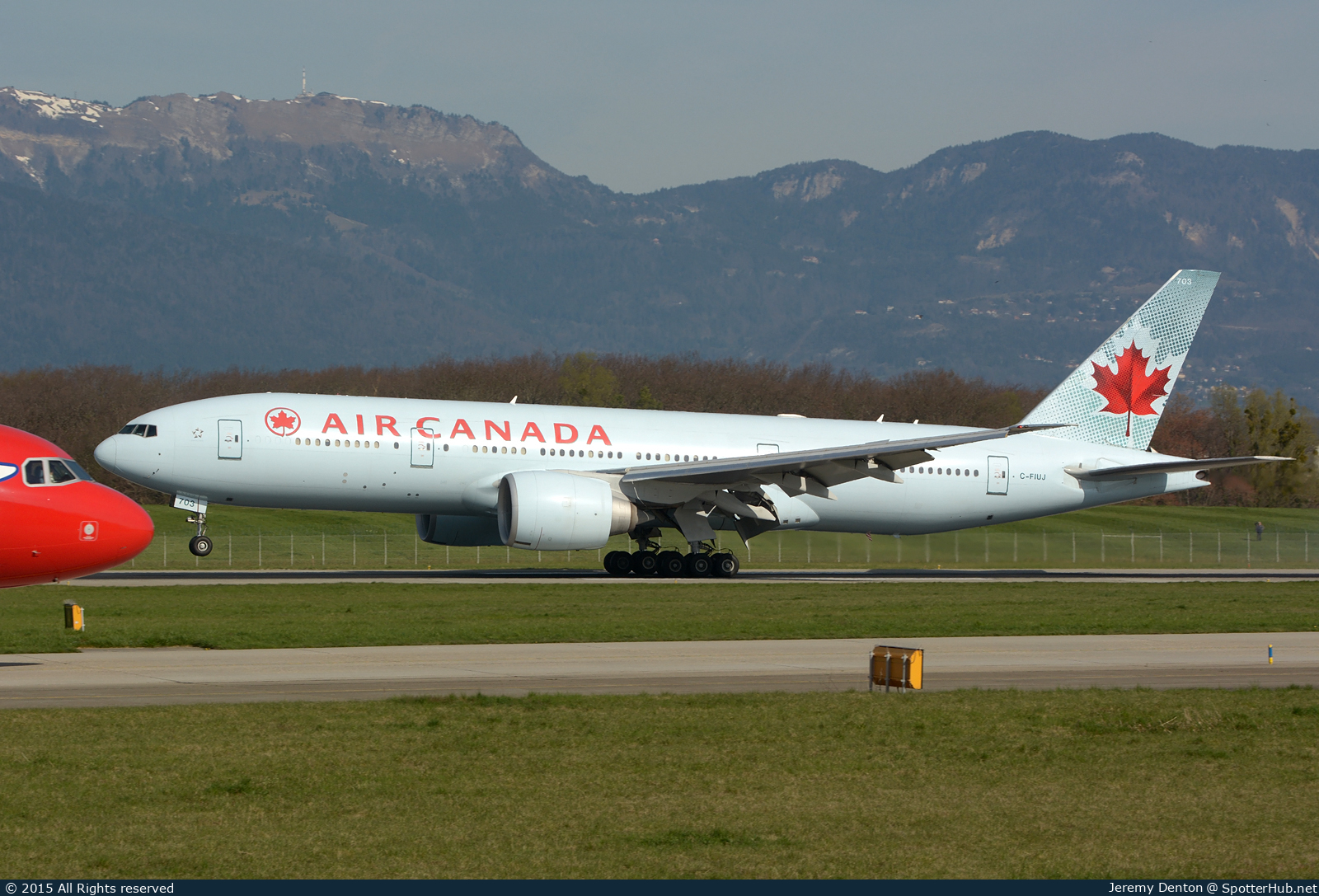Photo of C-FIUJ - Boeing 777-233(LR) operated by Air Canada