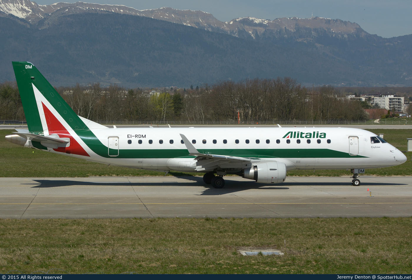 Photo of EI-RDM - Embraer ERJ-175STD operated by Alitalia CityLiner