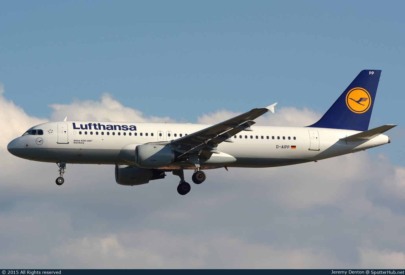 Photo of D-AIPP - Airbus A320-211 operated by Lufthansa