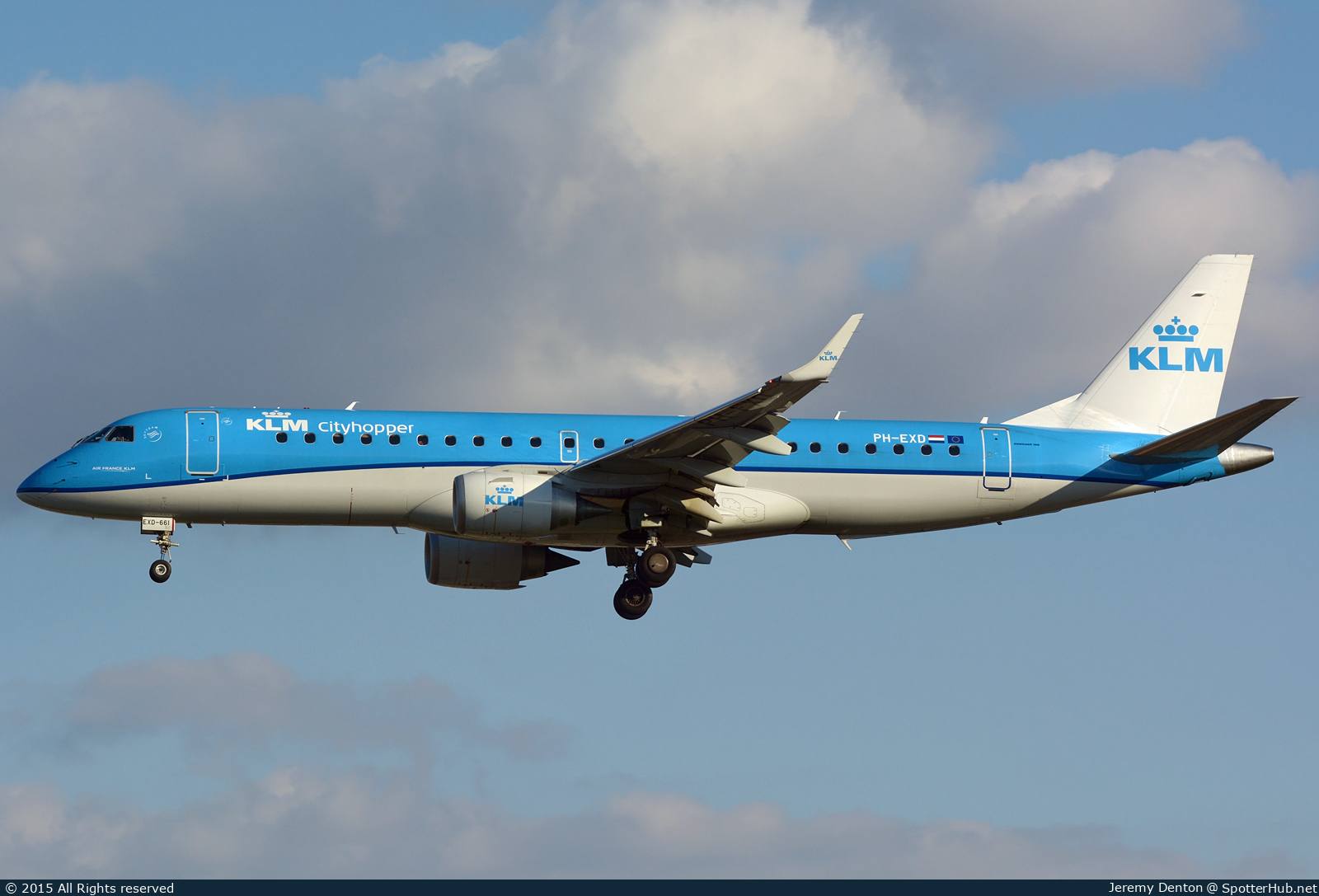 Photo of PH-EXD - Embraer ERJ-190STD operated by KLM Cityhopper