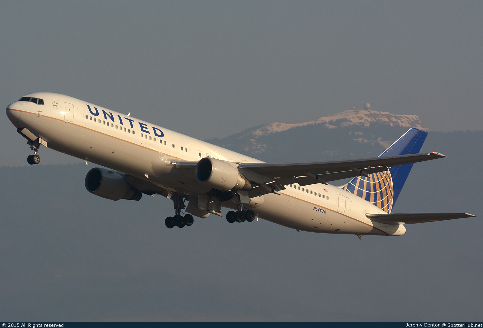 Photo of N648UA - Boeing 767-322(ER) operated by United Airlines