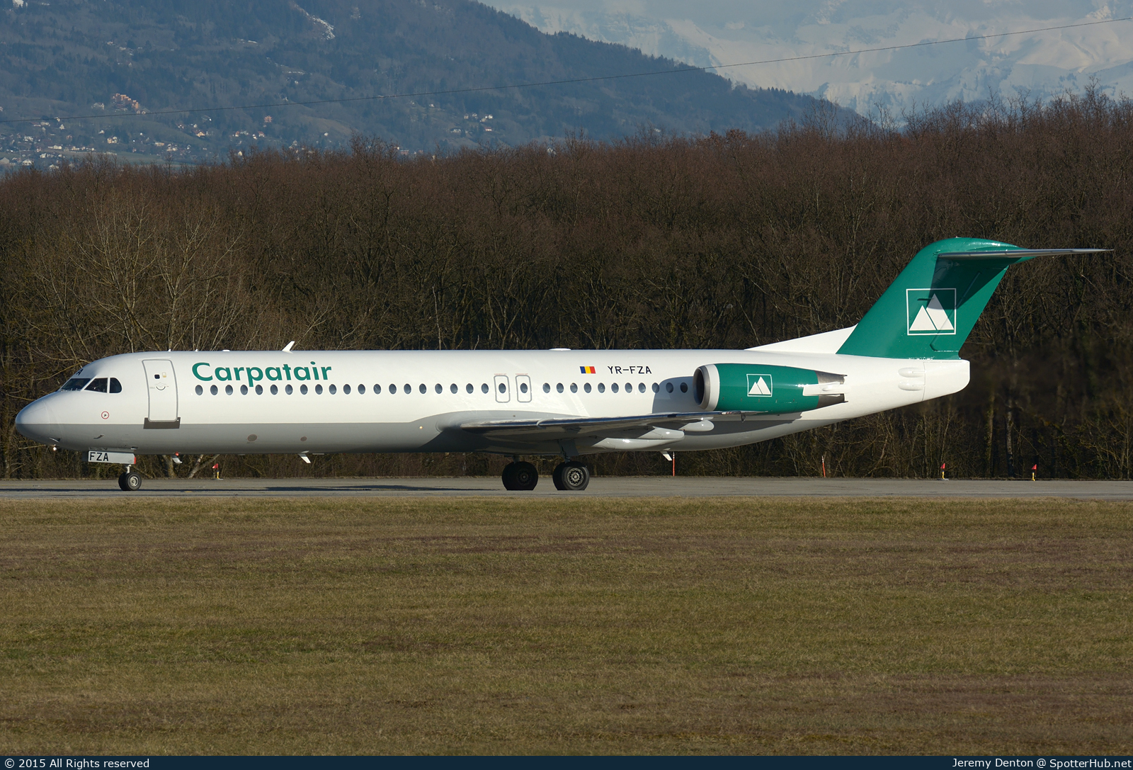 Photo of YR-FZA - Fokker 100 operated by Carpatair