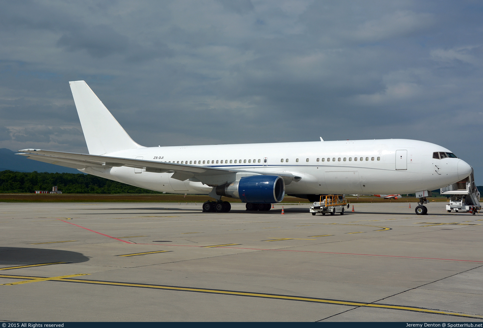 Photo of ZS-DJI - Boeing 767-216(ER) operated by Aeronexus