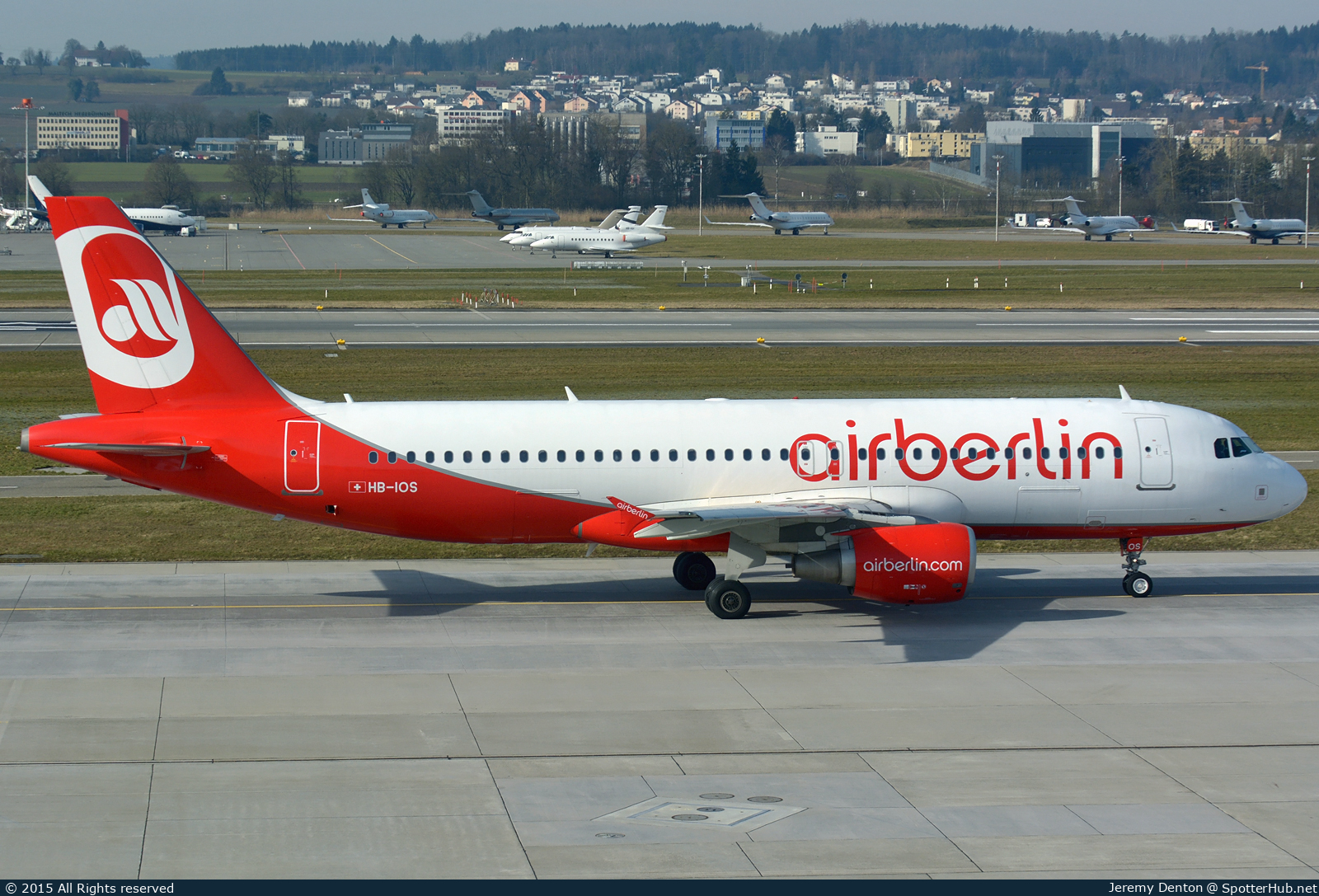Photo of HB-IOS - Airbus A320-214 operated by Air Berlin (opb Belair Airlines)