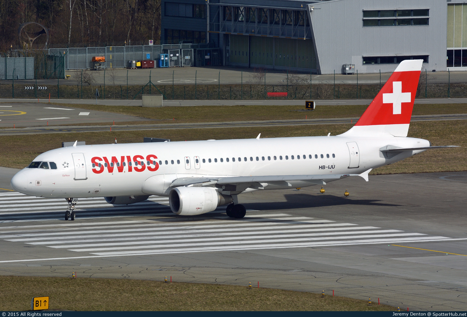 Photo of HB-IJU - Airbus A320-214 operated by Swiss International Air Lines