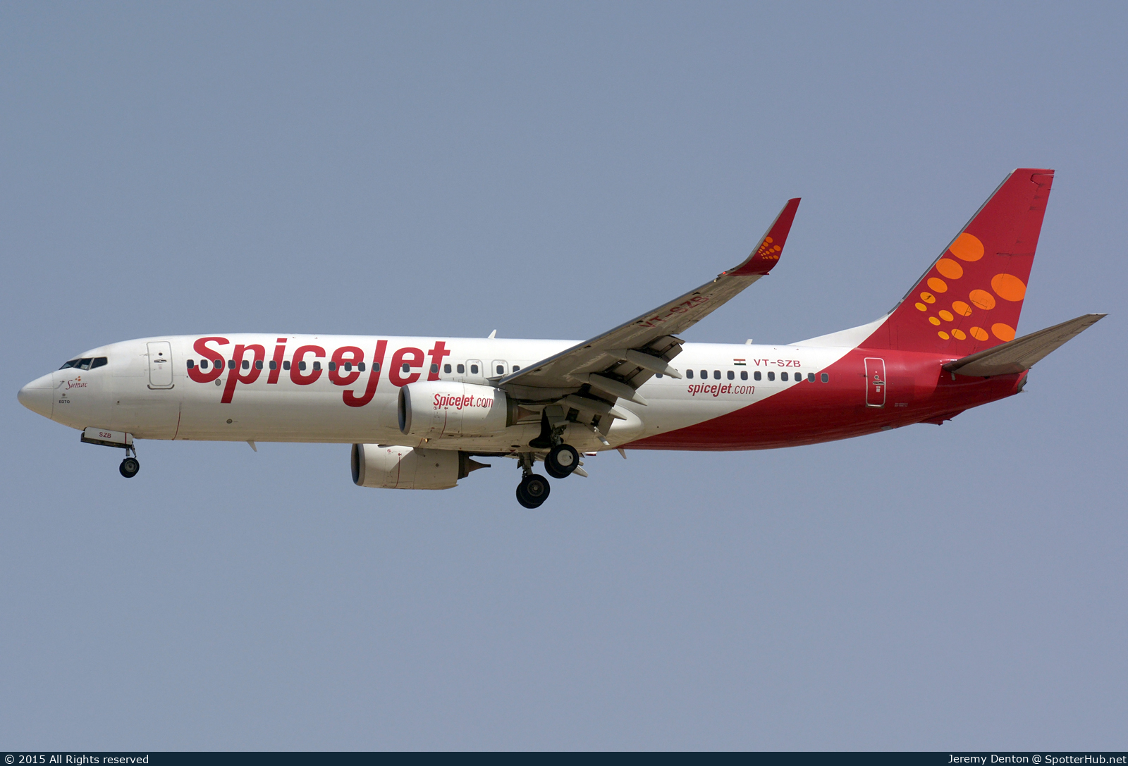 Photo of VT-SZB - Boeing 737-8GJ operated by SpiceJet