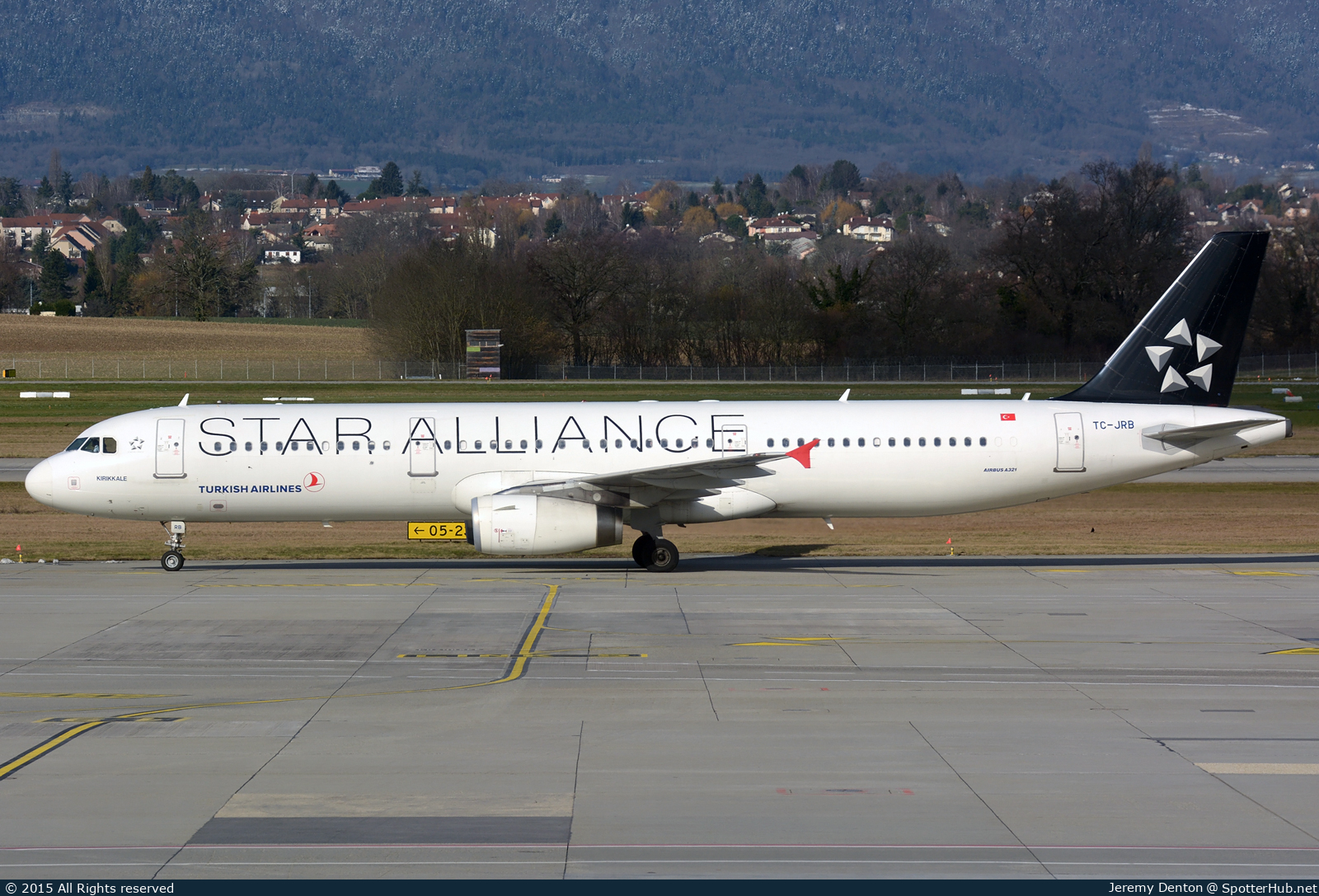 Photo of TC-JRB - Airbus A321-231 operated by Turkish Airlines