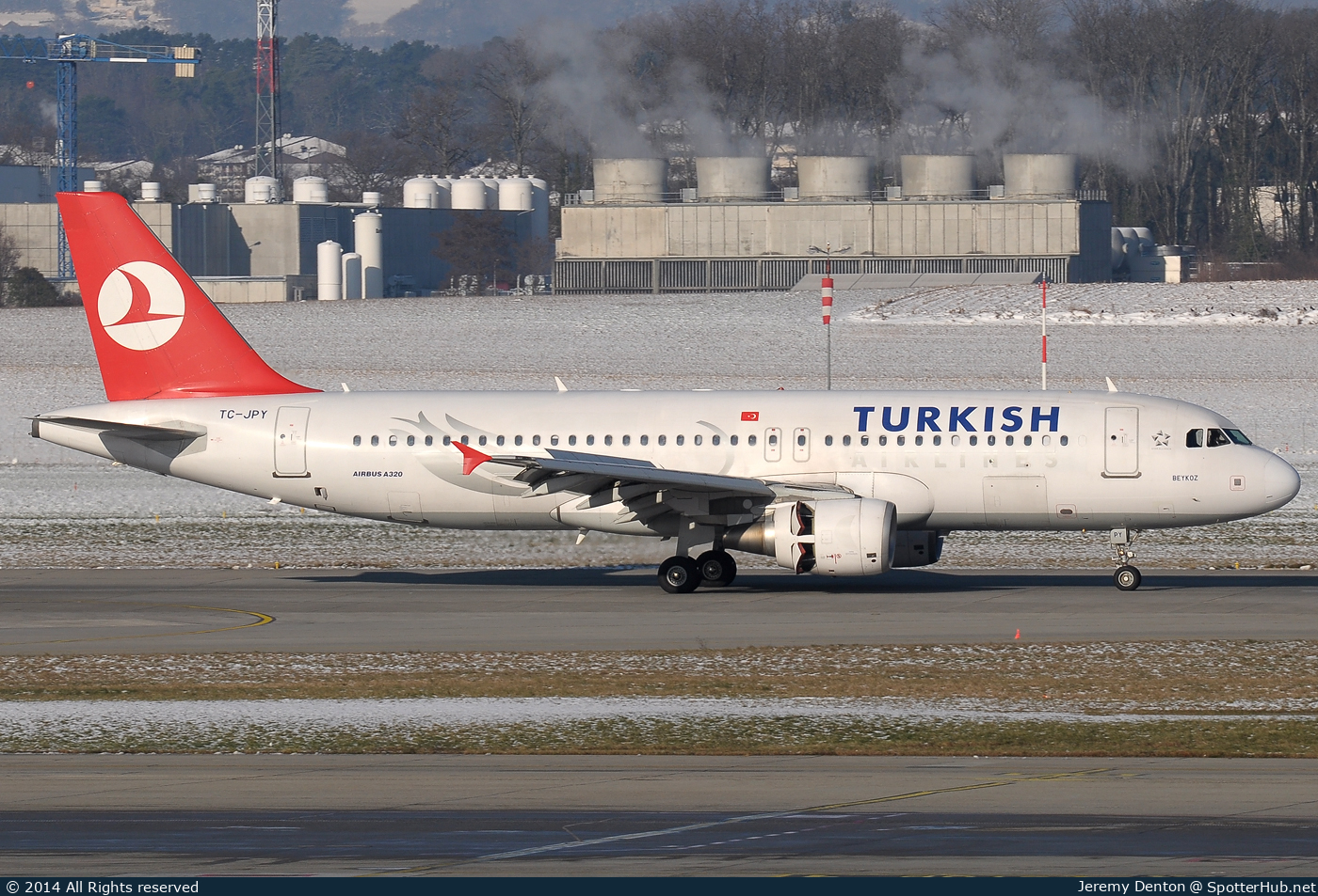 Photo of TC-JPY - Airbus A320-214 operated by Turkish Airlines