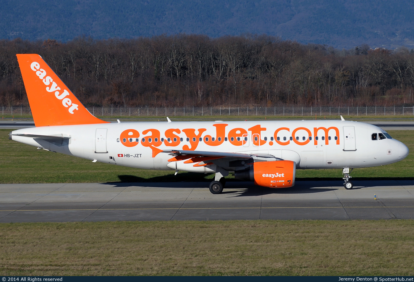 Photo of HB-JZT - Airbus A319-111 operated by easyJet Switzerland