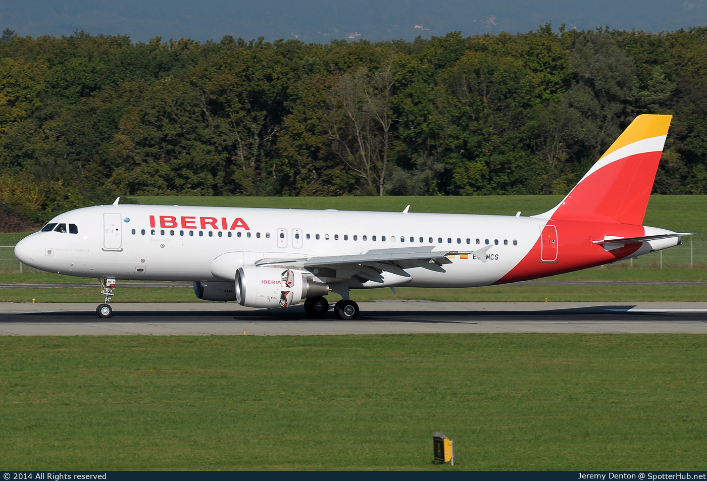 Photo of EC-MCS - Airbus A320-214 operated by Iberia