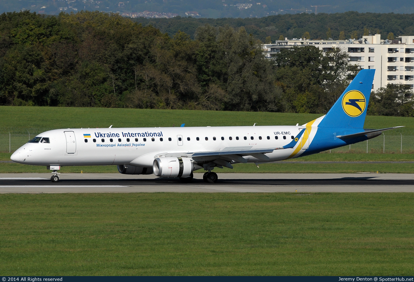 Photo of UR-EMC - Embraer ERJ-190LR operated by Ukraine International Airlines