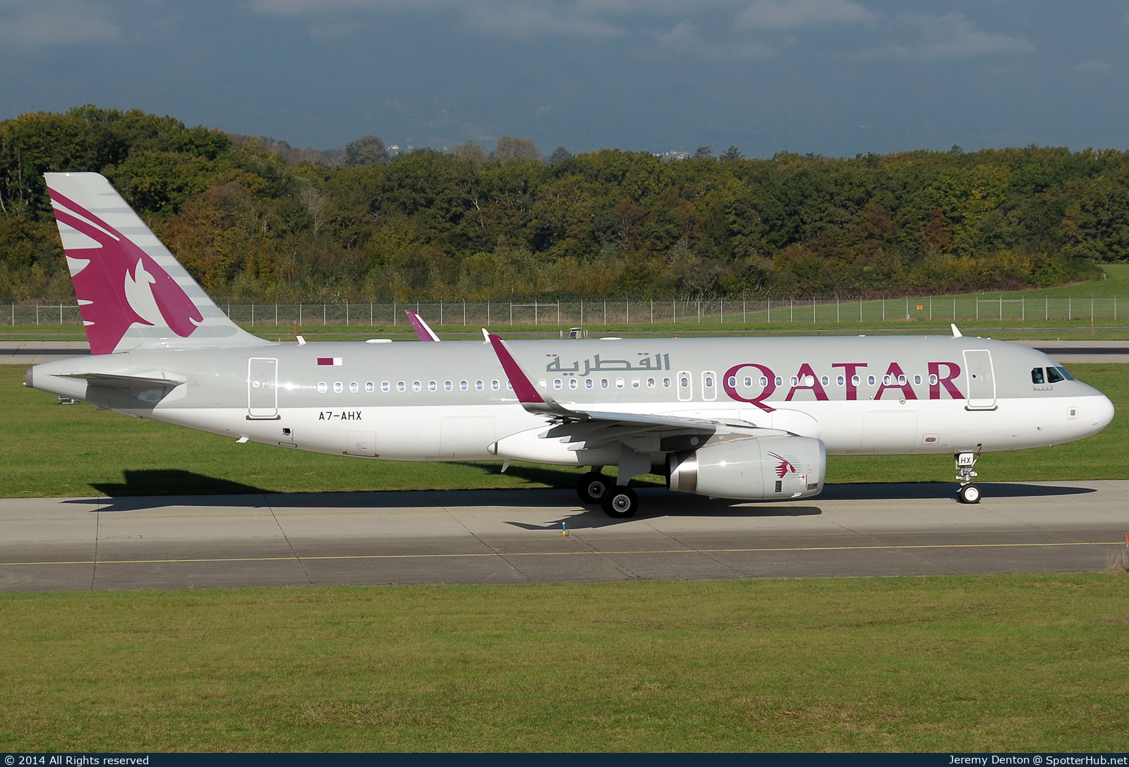 Photo of A7-AHX - Airbus A320-232 operated by Qatar Airways