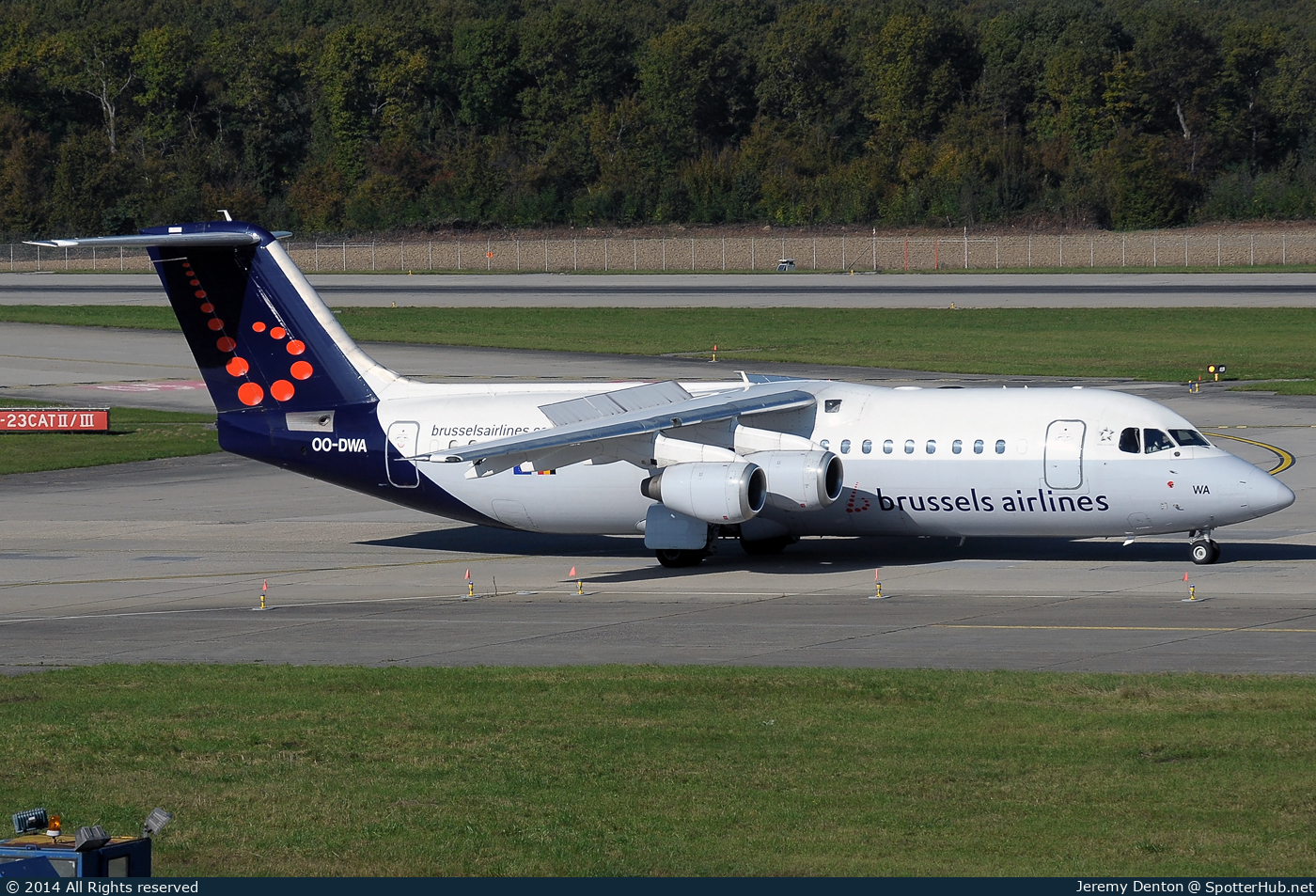 Photo of OO-DWA - British Aerospace Avro RJ100 operated by Brussels Airlines