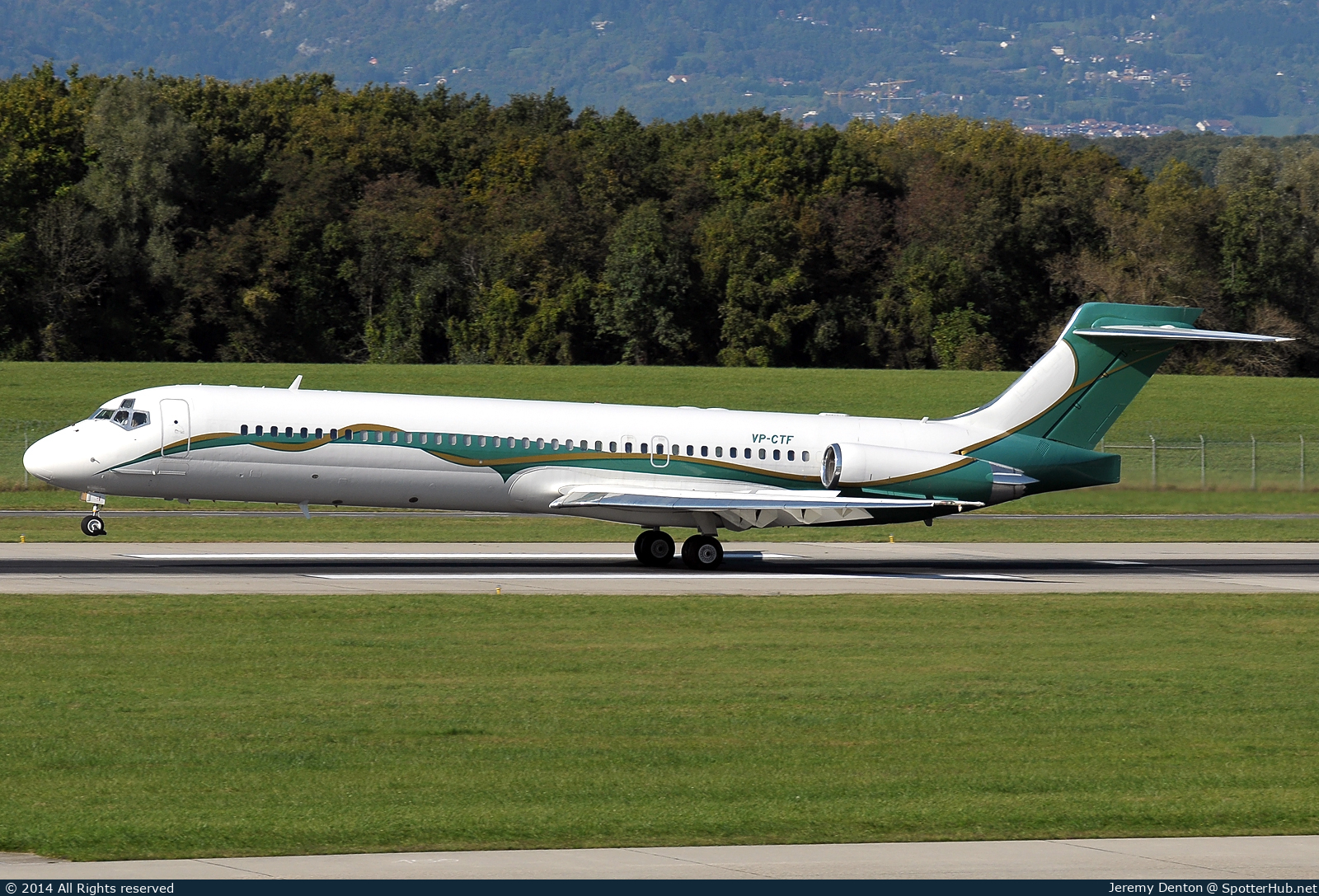 Photo of VP-CTF - McDonnell Douglas MD-87 operated by AMAC Aerospace