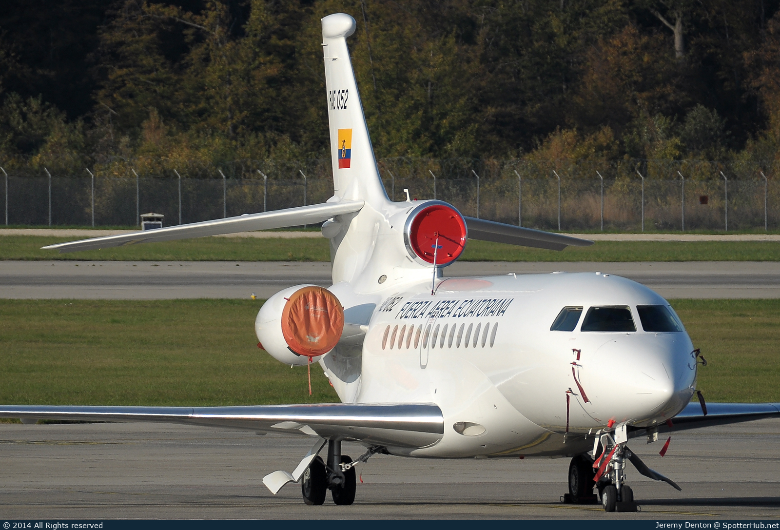 Photo of FAE-052 - Dassault Falcon 7X operated by Ecuadorian Air Force