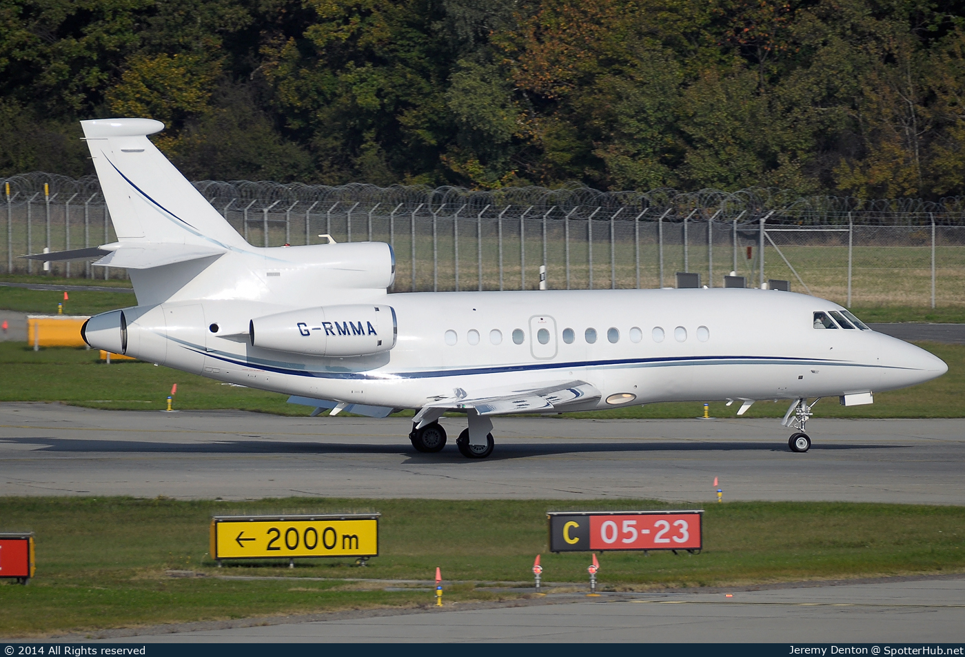 Photo of G-RMMA - Dassault Falcon 900EX operated by TAG Aviation UK