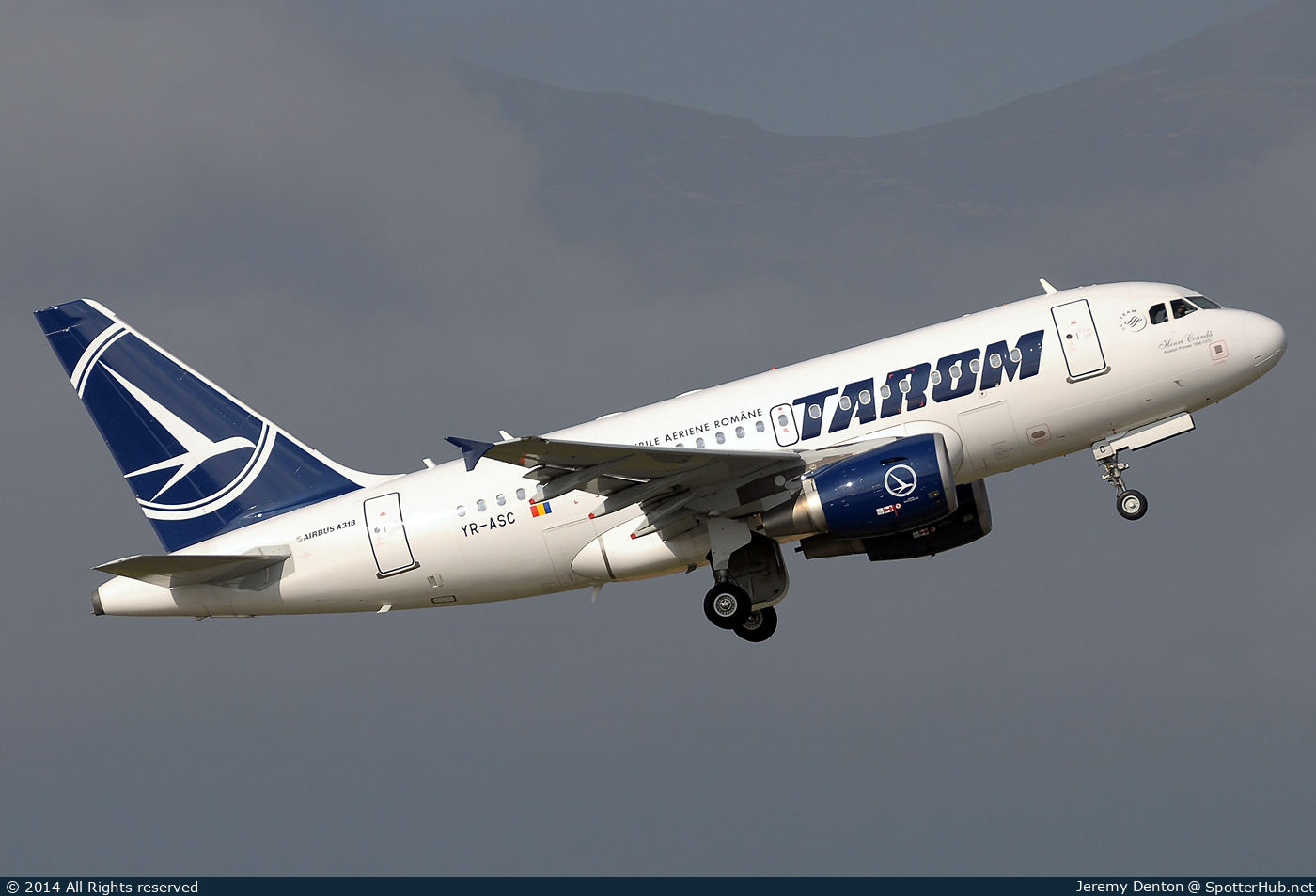 Photo of YR-ASC - Airbus A318-111 operated by Tarom - Romanian Air Transport