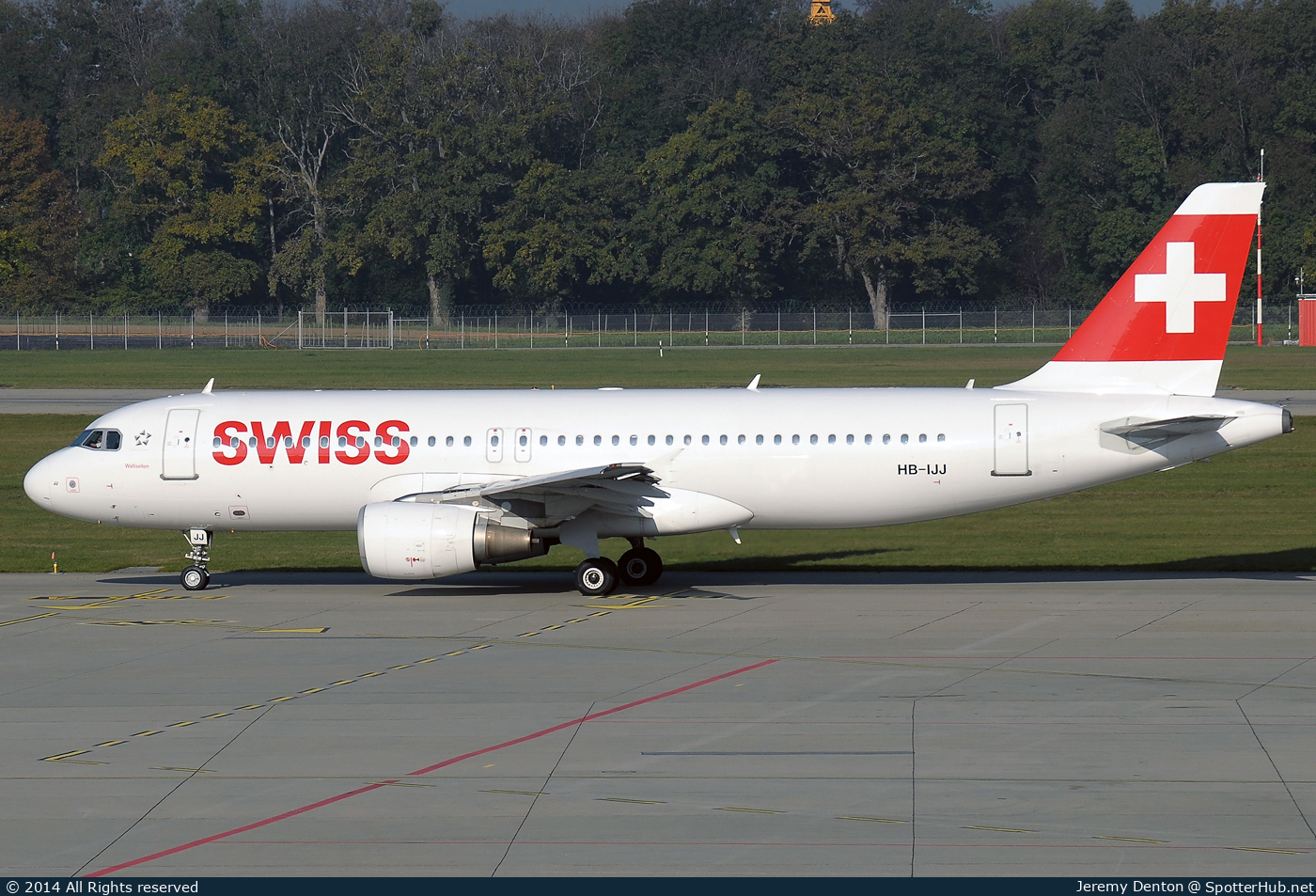 Photo of HB-IJJ - Airbus A320-214 operated by Swiss International Air Lines