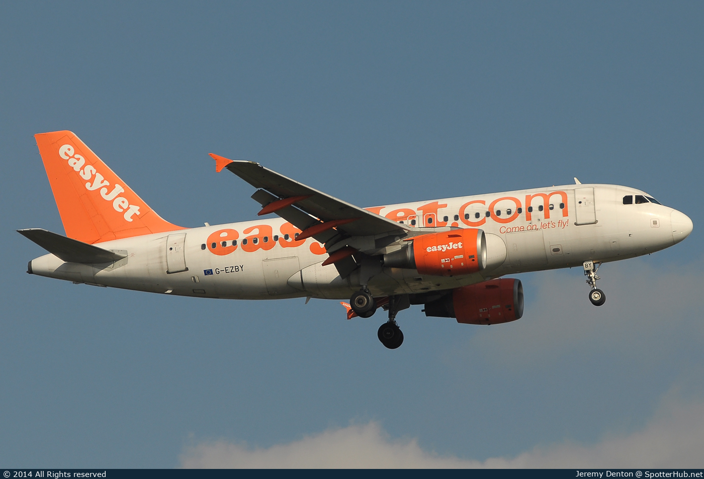 Photo of G-EZBY - Airbus A319-111 operated by easyJet