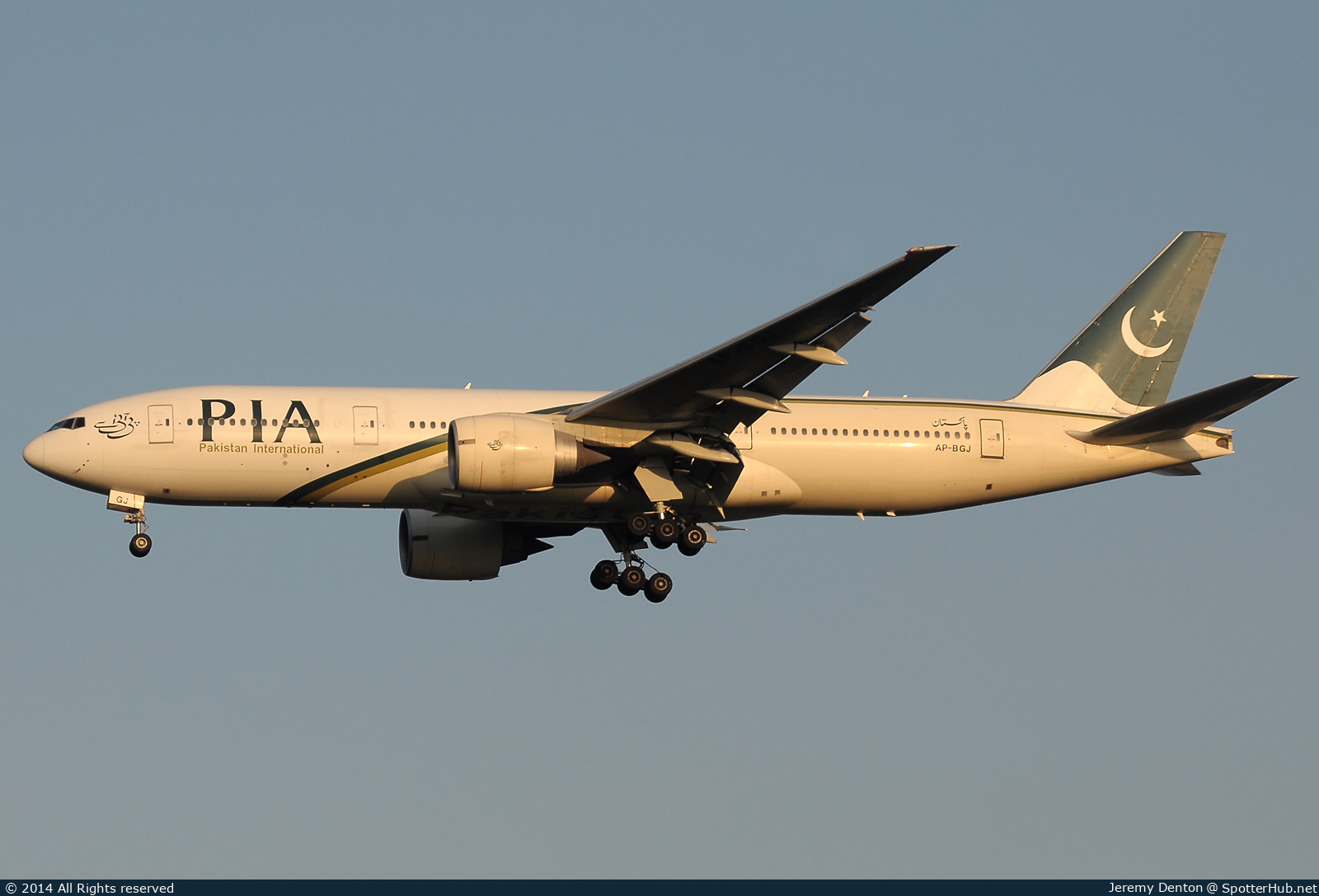 Photo of AP-BGJ - Boeing 777-240(ER) operated by PIA Pakistan International Airlines
