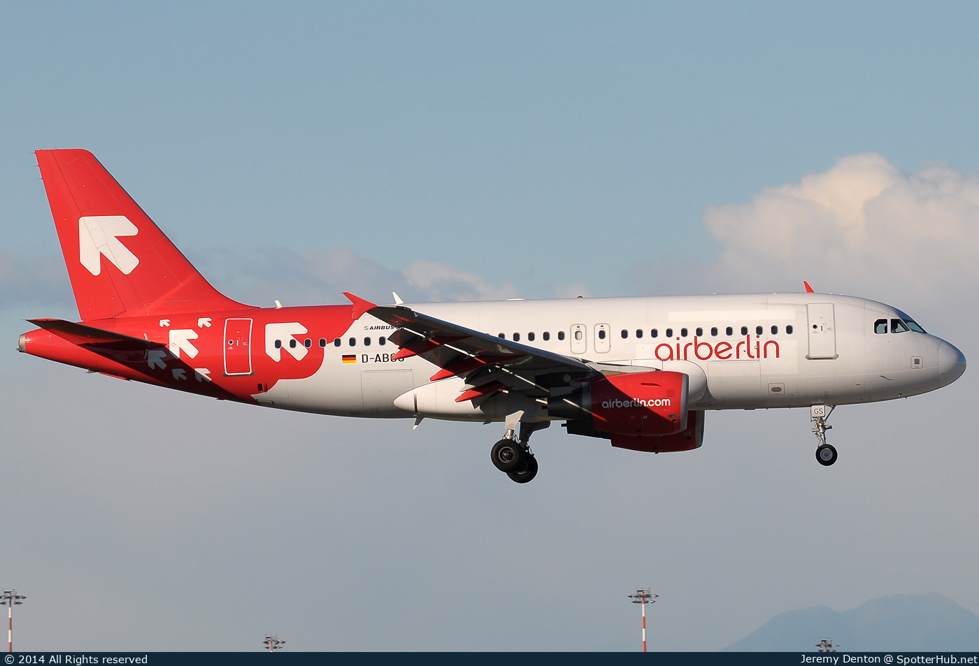 Photo of D-ABGS - Airbus A319-112 operated by Air Berlin