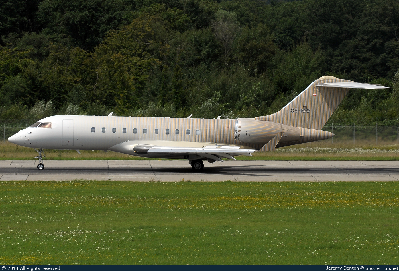 Photo of OE-IOO - Bombardier Global 5000 operated by Avcon Jet