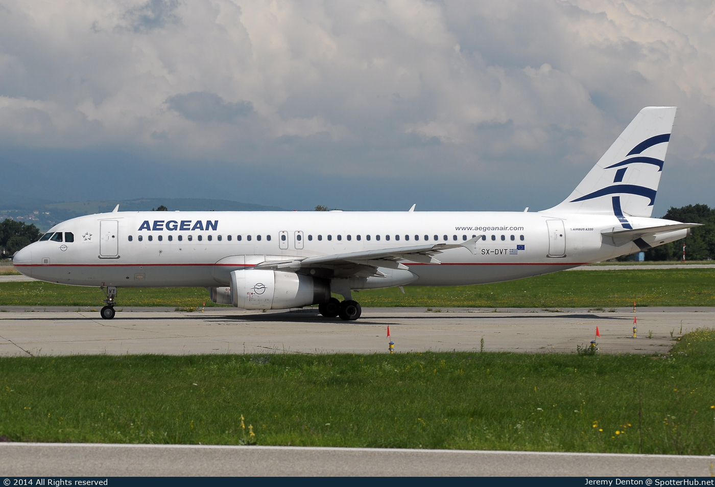 Photo of SX-DVT - Airbus A320-232 operated by Aegean Airlines