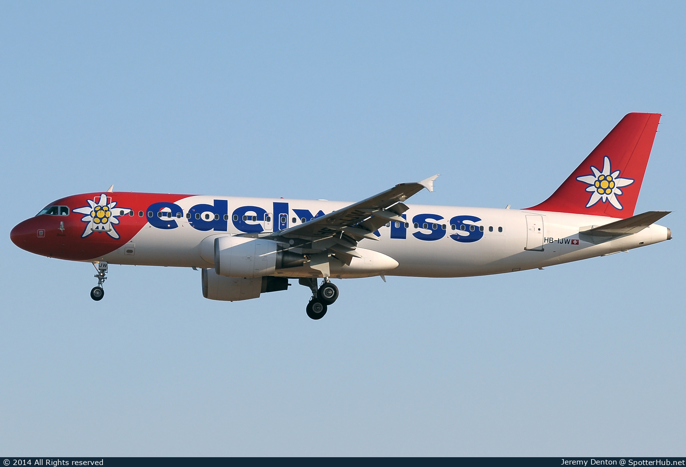 Photo of HB-IJW - Airbus A320-214 operated by Edelweiss Air