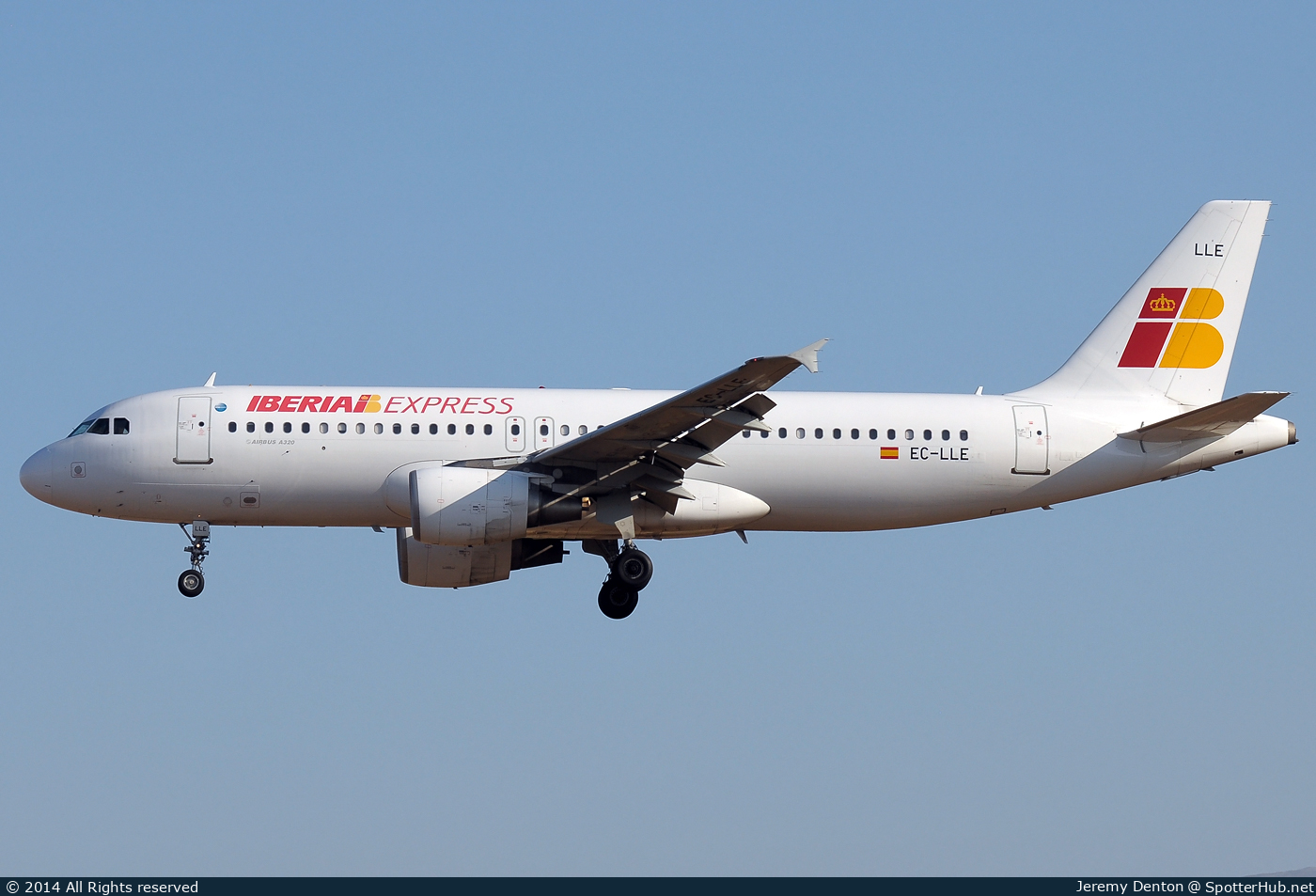 Photo of EC-LLE - Airbus A320-214 operated by Iberia Express