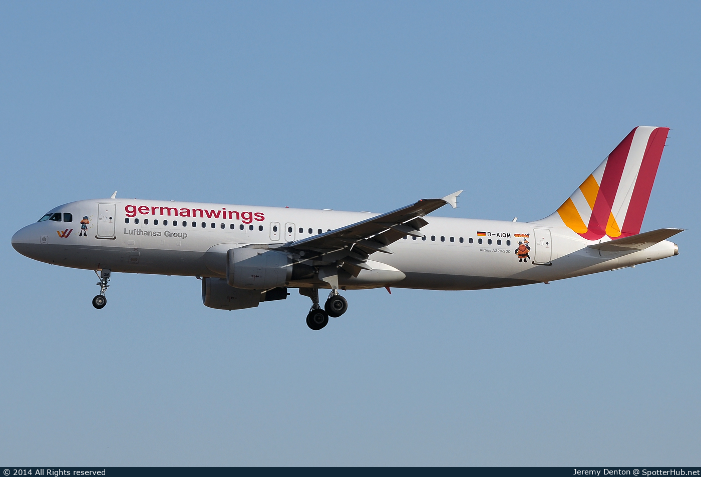 Photo of D-AIQM - Airbus A320-211 operated by Germanwings