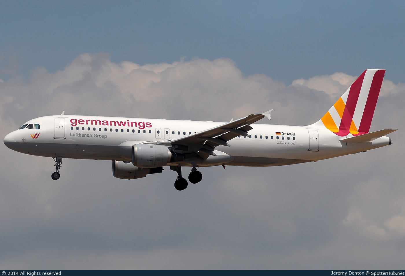Photo of D-AIQB - Airbus A320-211 operated by Germanwings