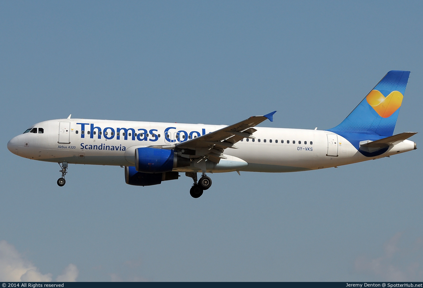 Photo of OY-VKS - Airbus A320-214 operated by Thomas Cook Airlines Scandinavia