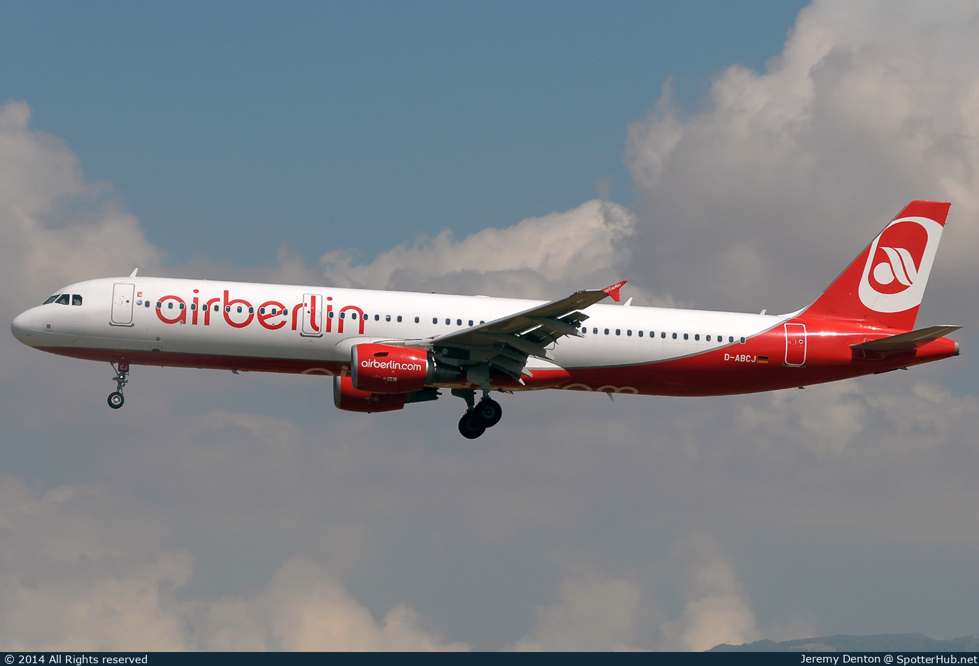 Photo of D-ABCJ - Airbus A321-211 operated by Air Berlin