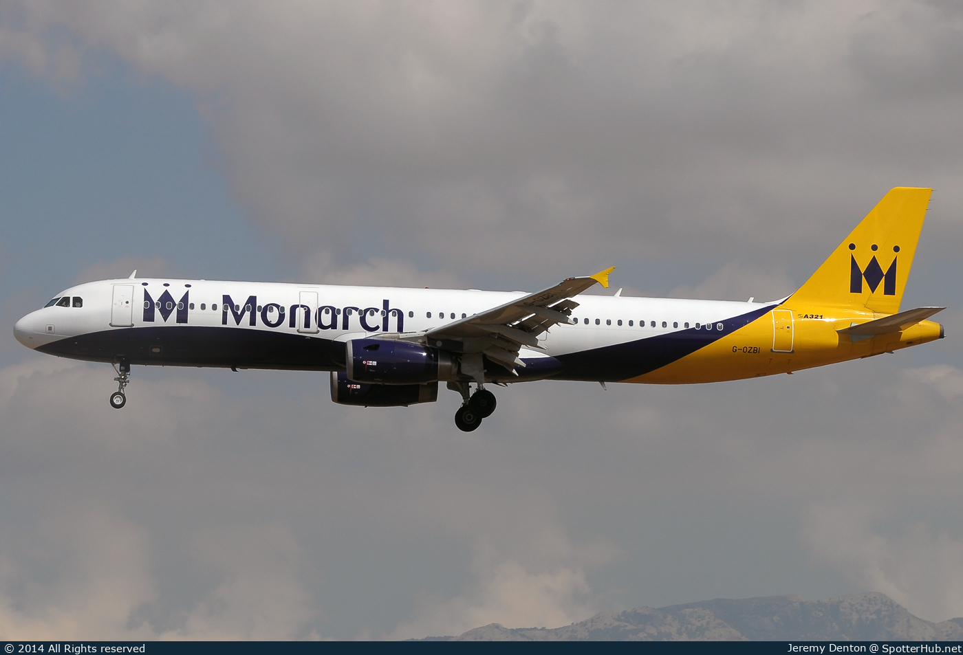Photo of G-OZBI - Airbus A321-231 operated by Monarch Airlines