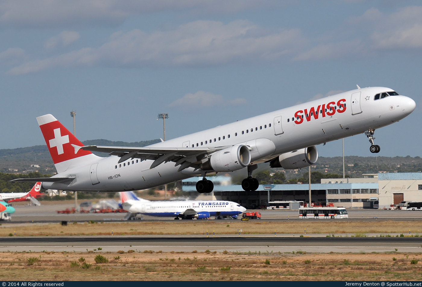 Photo of HB-ION - Airbus A321-212 operated by Swiss International Air Lines