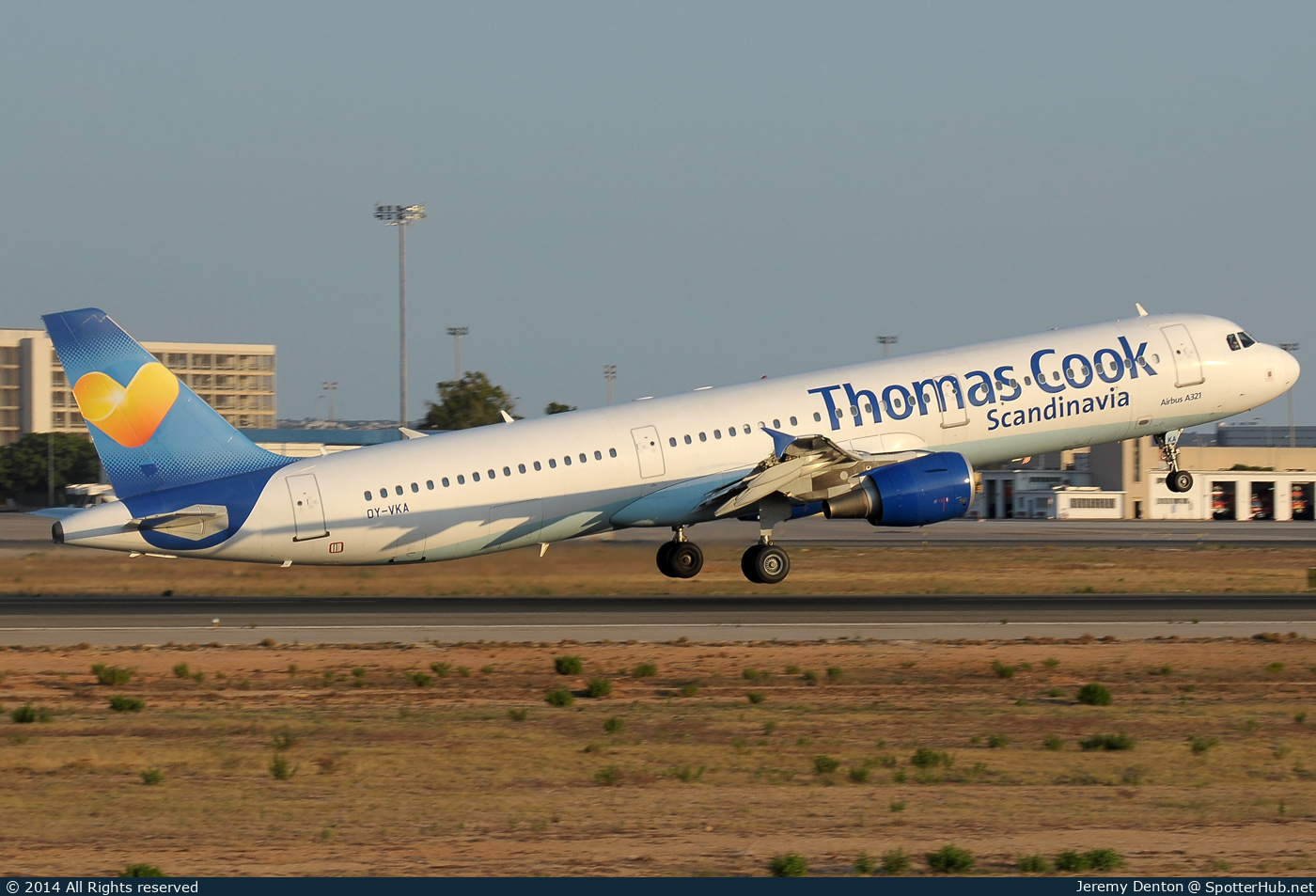 Photo of OY-VKA - Airbus A321-211 operated by Thomas Cook Airlines Scandinavia